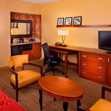 Hotel Courtyard By Marriott Baton Rouge Acadian Centre/Lsu Area Exterior foto