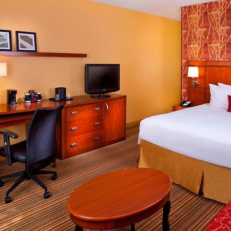 Hotel Courtyard By Marriott Baton Rouge Acadian Centre/Lsu Area Exterior foto