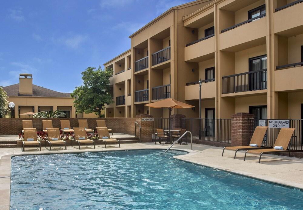 Hotel Courtyard By Marriott Baton Rouge Acadian Centre/Lsu Area Exterior foto