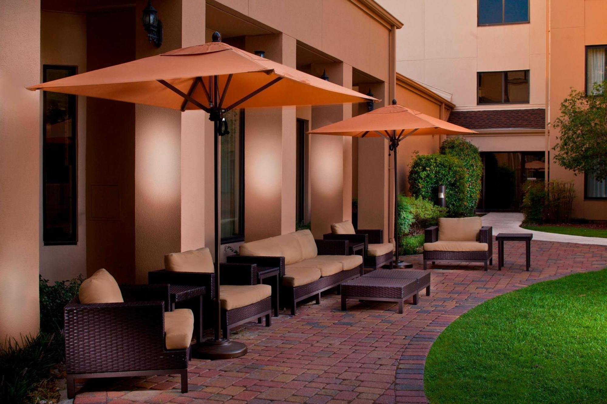 Hotel Courtyard By Marriott Baton Rouge Acadian Centre/Lsu Area Exterior foto