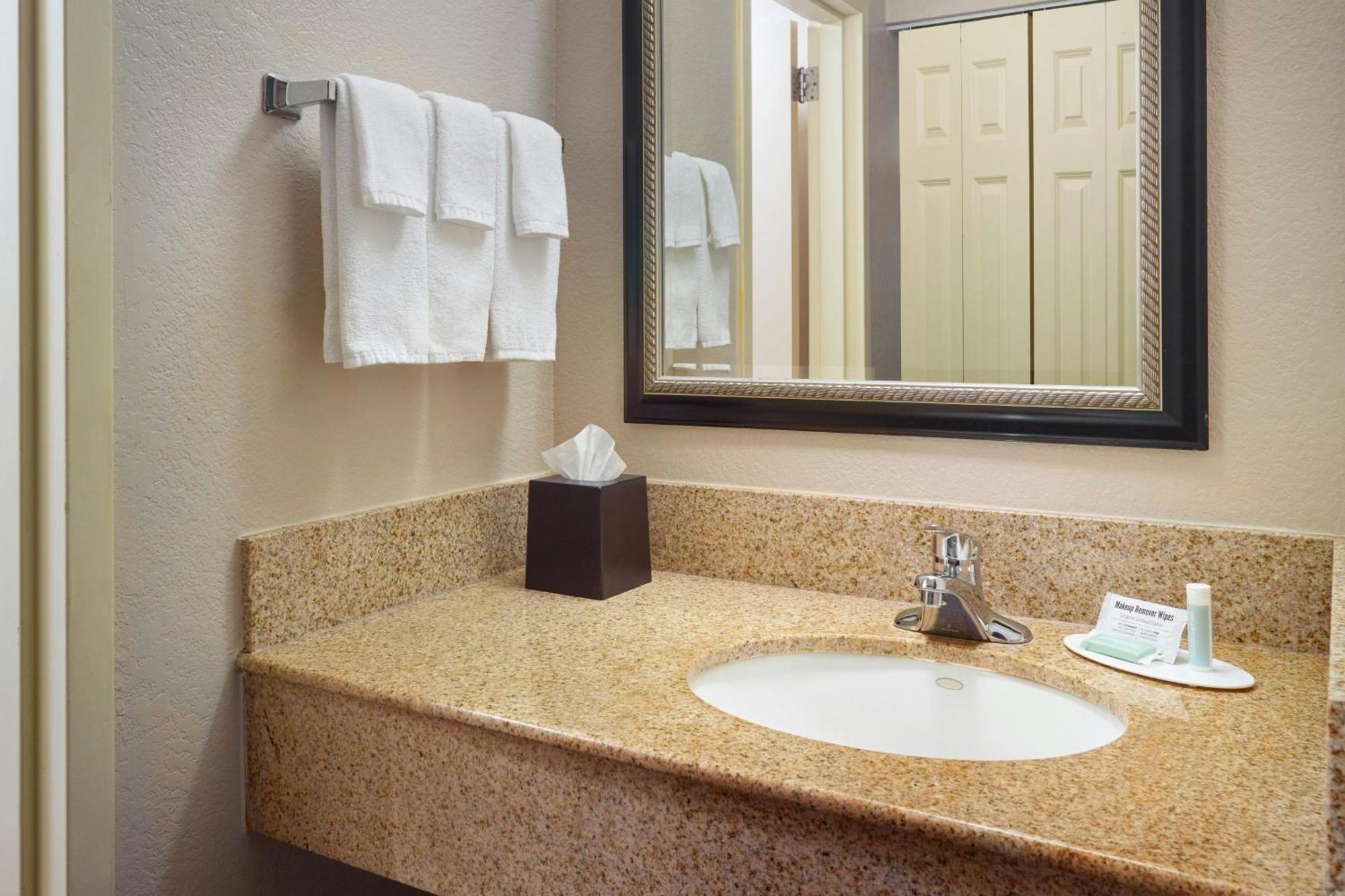Hotel Courtyard By Marriott Baton Rouge Acadian Centre/Lsu Area Exterior foto