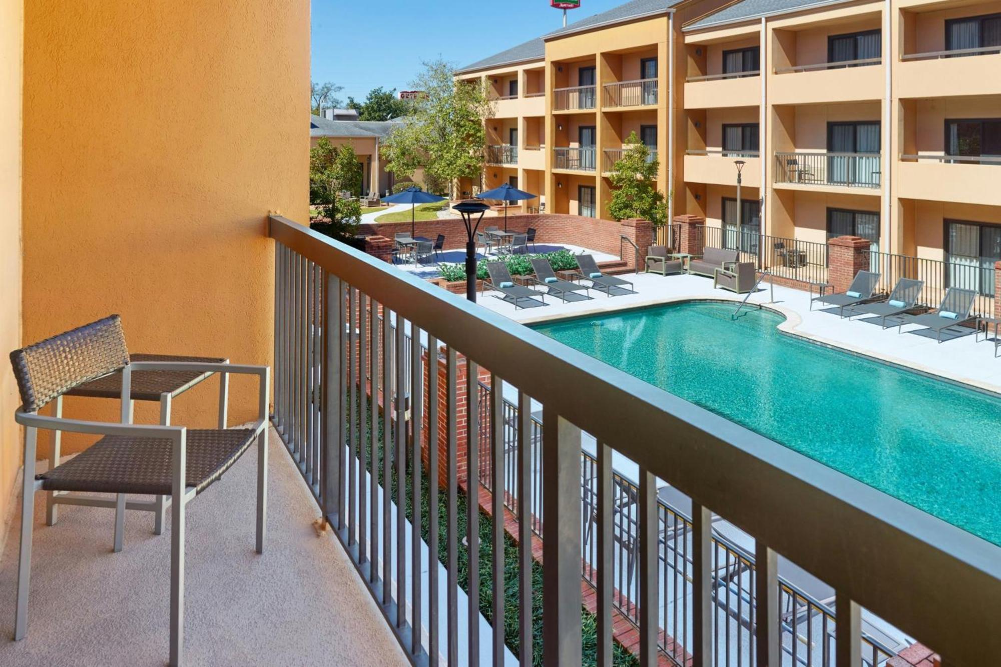 Hotel Courtyard By Marriott Baton Rouge Acadian Centre/Lsu Area Exterior foto